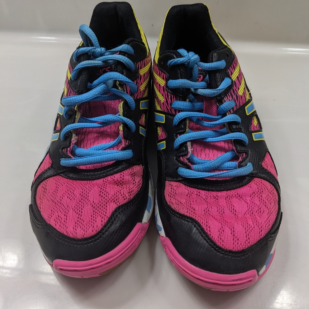 Volleyball sneakers